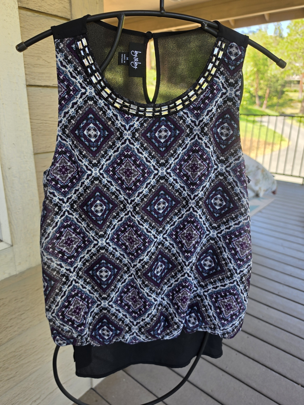 Purple Geometric Beaded-Neck Sleeveless Top